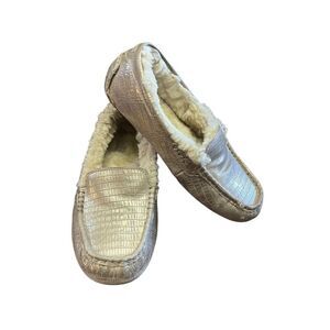 UGG Australia Metsllic Gold Moc Croc Sheepskin Moccasin  Size 6